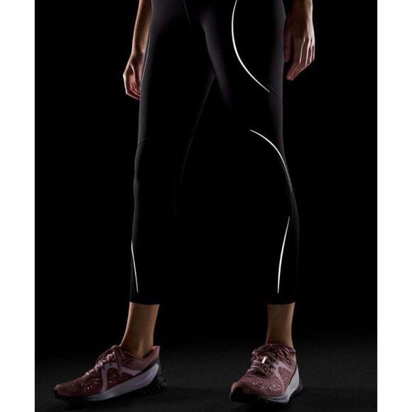 Lululemon Base Pace High-Rise Reflective Tight 25" - Picture 3 of 11